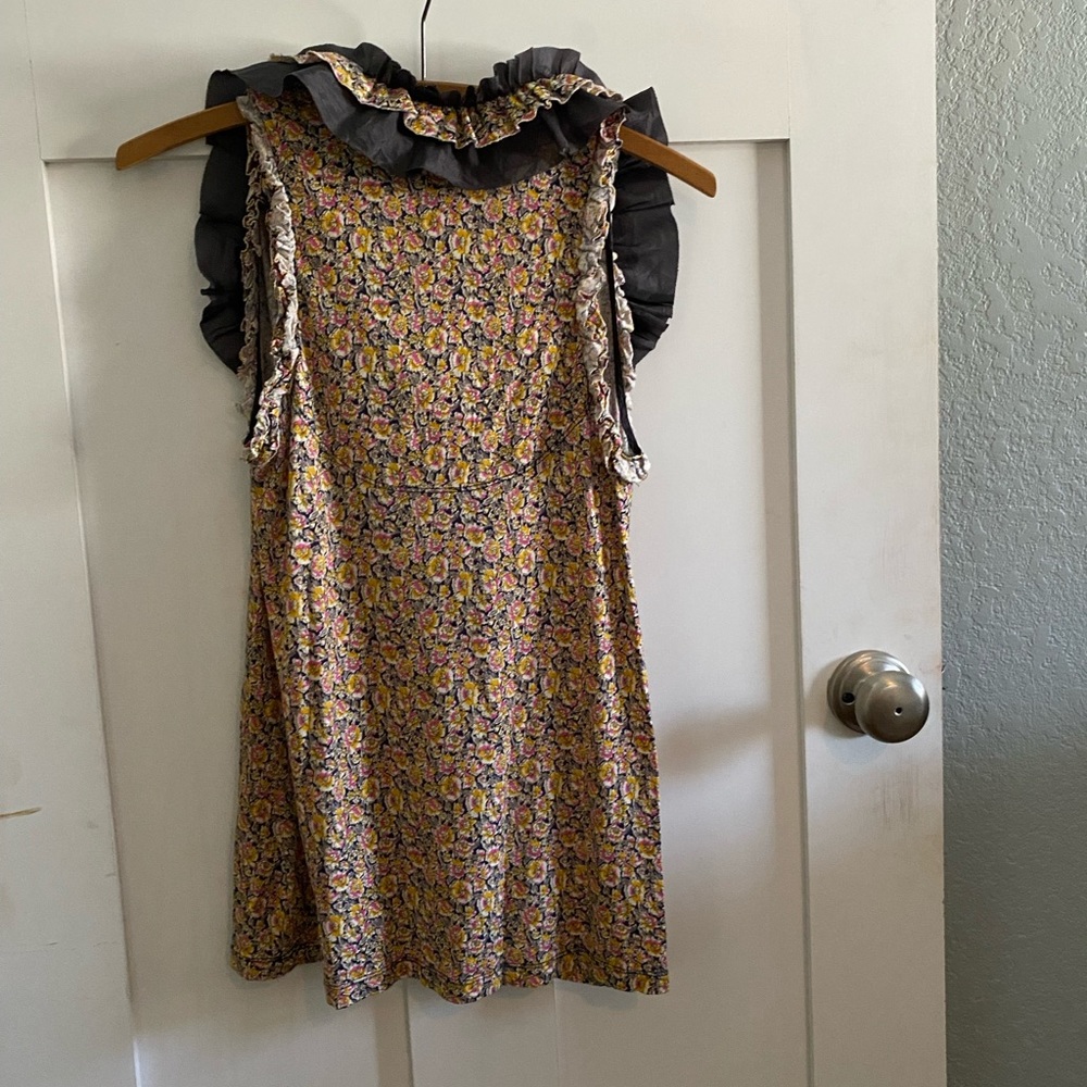 Anthropologie Floral Ruffle V-Neck Sleeveless Top - Picture 3 of 4